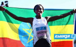 الإثيوبية أسيفا تحطم الرقم القياسي العالمي في سباق الماراثون في برلين