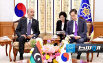 الكوني يبحث مع رئيس وزراء كوريا تعزيز التعاون الاقتصادي والمساهمة في مشروعات إعادة الإعمار