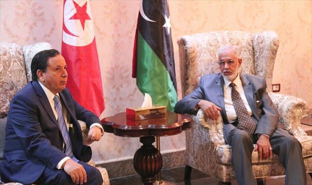 الجهيناوي يطرح تصدير المنتجات التونسية إلى ليبيا مقابل استيراد النفط