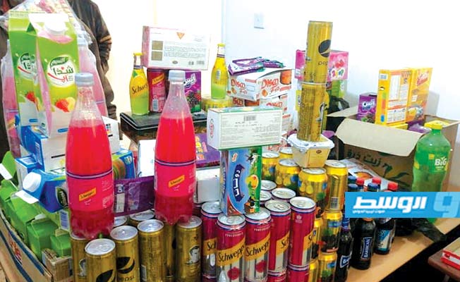 مصادرة مشروبات غازية ومواد غذائية غير مطابقة للمواصفات في طبرق