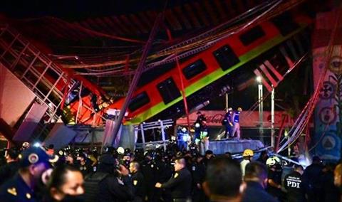مقتل 13 شخصا وإصابة نحو 70 آخرين في انهيار جسر مترو بالمكسيك
