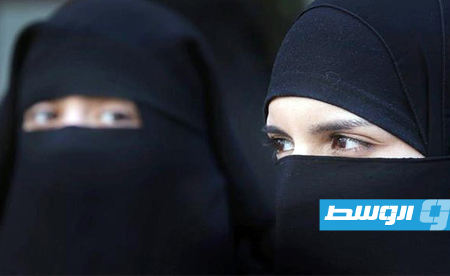 الناخبون السويسريون يؤيدون بهامش ضيق مبادرة حظر تغطية الوجه