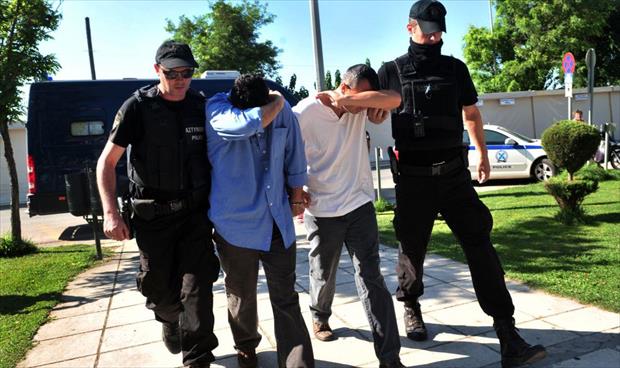 الشرطة اليونانية تداهم مقرًا لشبكة بيـع الرضع وتوقف 9 أشخاص