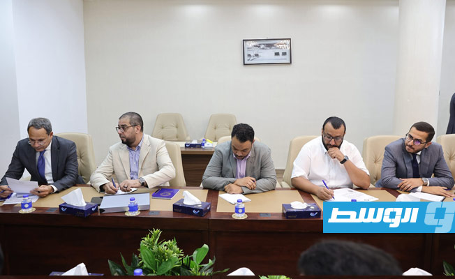 رئيس حكومة الوحدة الوطنية يعقد اجتماعًا مع مدير مستشفى الجلاء بنغازي ومدير جهاز الإمداد الطبي المكلف، الأحد 13 أغسطس 2023 (حكومة الوحدة)