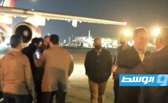 حومة يصل إلى طرابلس للتشاور بشأن عقد جلسة مكتملة النصاب لمجلس النواب