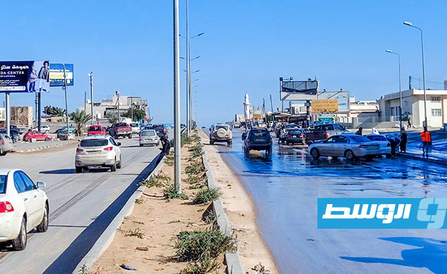 تجمعات المياه بطريق البيفي في طرابلس، الأحد 17 ديسمبر 2023. (مديرية أمن طرابلس)