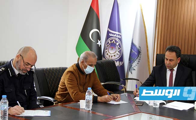 مدير إدارة العلاقات والتعاون بوزارة الداخلية يجتمع مع سفير كوريا الجنوبية لدى ليبيا (صفحة وزارة الداخلية على فيسبوك)