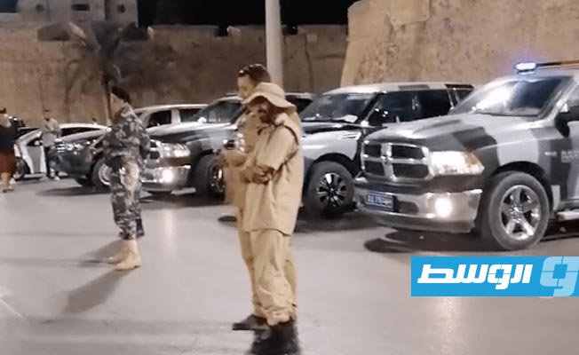 جانب من تأمين عناصر مديرية أمن طرابلس للجماهير في ميدان الشهداء، 30 يوليو 2022. ( صورة من فيديو: مديرية الأمن)