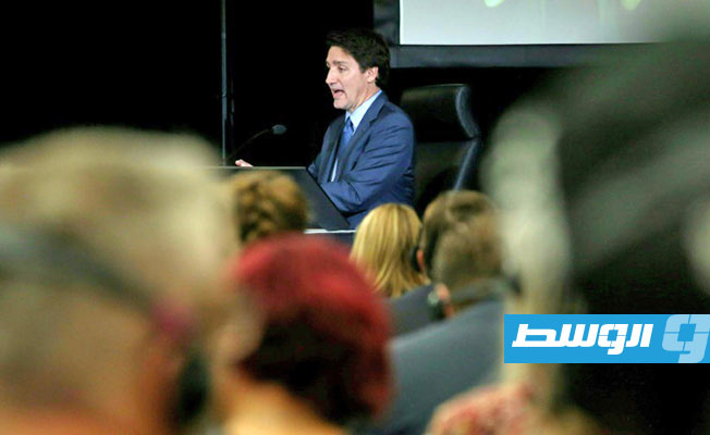 رئيس الوزراء الكندي يدافع عن استخدامه قانون الطوارئ لإنهاء أزمة سائقي الشاحنات