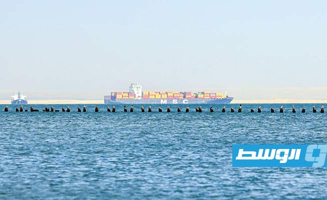 تقرير: نصف سفن الحاويات المارة عبر البحر الأحمر تُغيِّر مسارها