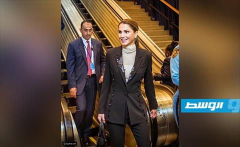 إطلالات راقية مستوحاة من الملكة رانيا لخريف 2018