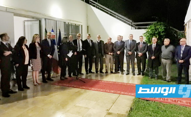 تكريم الضباط العشرة في اللجنة العسكرية المشتركة (5+5), 25 نوفمبر 2021. (السفارة الفرنسية في ليبيا)