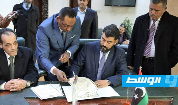 المنصوري يتسلم مهامه وزيرًا للزراعة والثروة الحيوانية بحكومة الوفاق