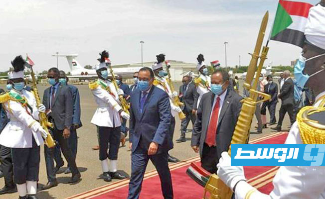 رئيس الوزراء المصري في الخرطوم «لتعزيز التعاون»