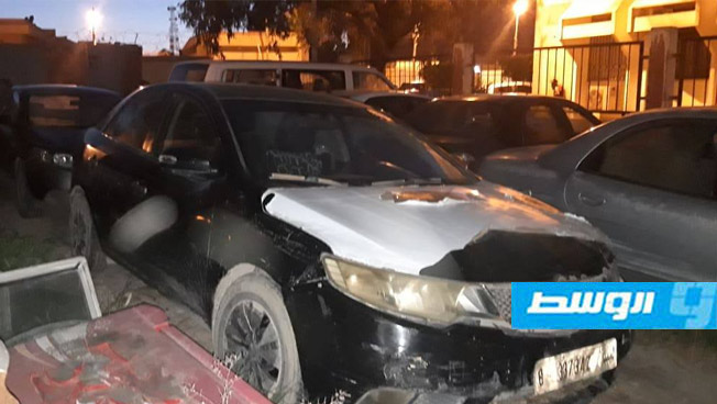 ضبط سيارة مسروقة تستخدم للعمل بمحطة للركوبة العامة في بنغازي
