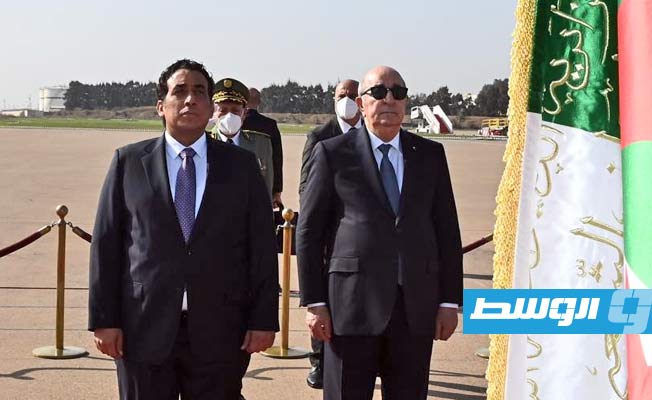 مراسم استقبال المنفي من طرف الرئيس عبدالمجيد تبون بمطار هواري بومدين في الجزائر، الإثنين 31 أكتوبر 2022. (الرئاسة الجزائرية)