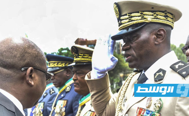 الجنرال أوليغي نغيما يعد «بانتخابات حرة وشفافة» في الغابون