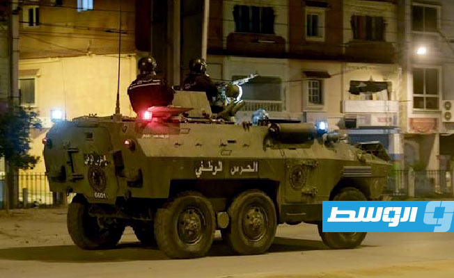 الرئيس التونسي يمدد حالة الطوارئ في جميع أنحاء البلاد