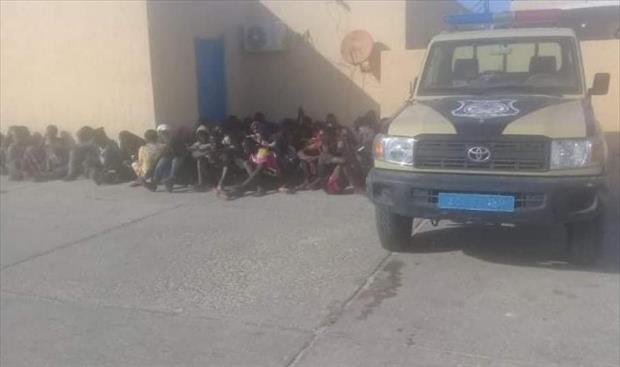 «داخلية الوفاق»: إنقاذ 67 مهاجرا غير شرعي بالقرب من ساحل أبوكماش