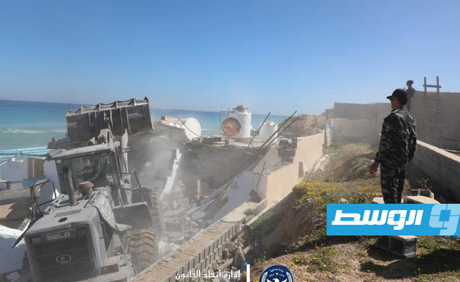 Law Enforcement Dept. demolishes buildings illegally constructed on state-owned land in the Al-Quway’a area of Tripoli