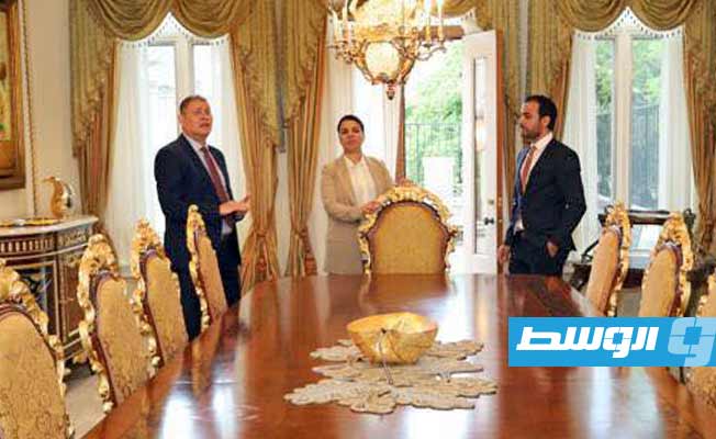 وزيرة الخارجية والتعاون الدولي بحكومة الوحدة الوطنية نجلاء المنقوش تزور إلى مقر السفارة الليبية في واشنطن. (وزارة الخارجية)