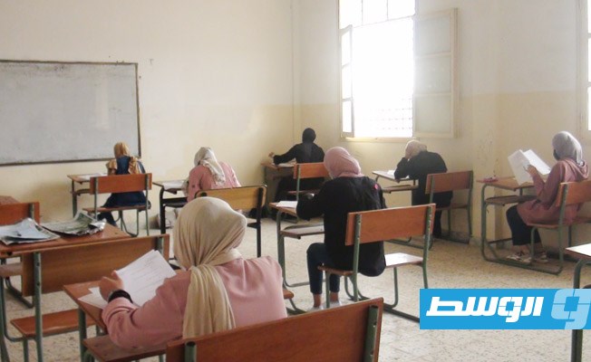طالبات تؤدين امتحانات الشهادة الثانوية، 2 نوفمبر 2020 (تعليم الوفاق)