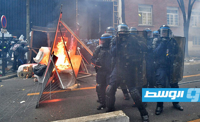 مواجهات عنيفة بين الشرطة ومتظاهرين ضد قانون «الأمن الشامل» في باريس