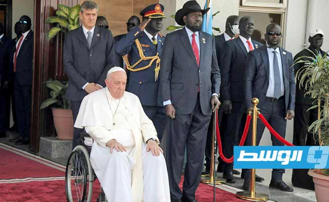 بابا الفاتيكان يلتقي نازحين في جنوب السودان