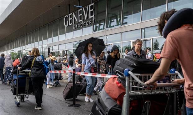 موظفو النقل الجوي ينهون إضرابهم في مطار جنيف