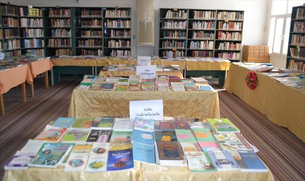 معرض للكتب المستعملة في مدينة غدامس (فيسبوك)