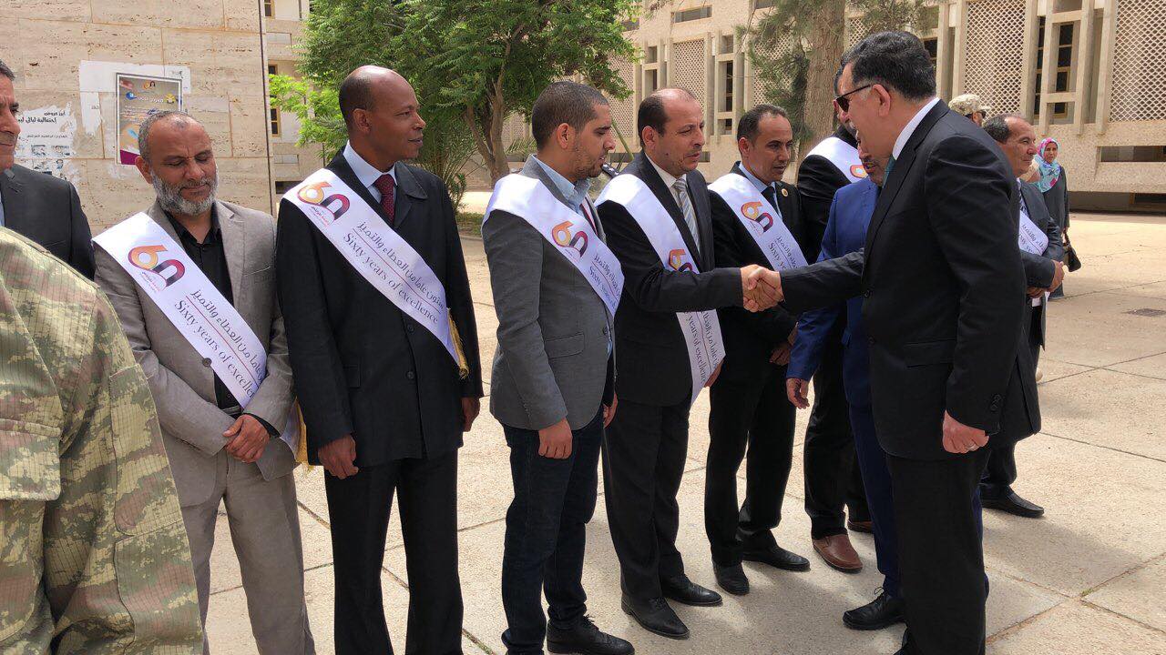 مشاركة السراج في احتفالات جامعة طرابلس. (المكتب الإعلامي لرئيس المجلس الرئاسي)