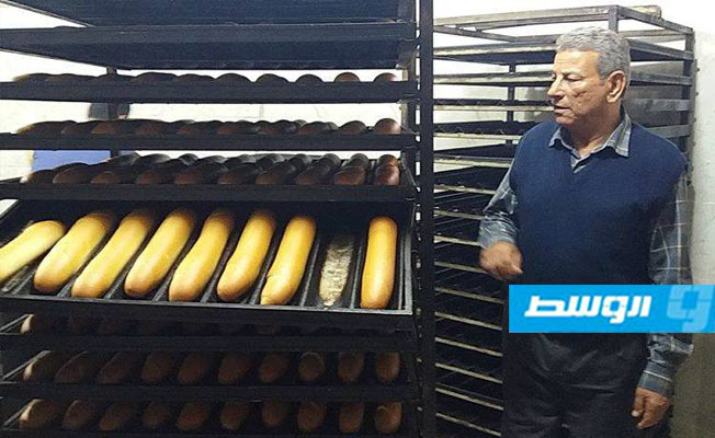 عميد طبرق يطالب بوقف تزويد المخابز «المخالفة» بالدقيق المدعوم