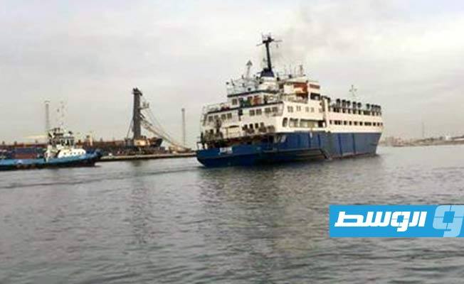 بعد رفض الشحنة لأسباب صحية..«داخلية الوفاق» تؤكد مغادرة سفينة تحمل عجولا حية ميناء طرابلس