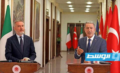 وزير دفاع إيطاليا يلتقي نظيره التركي ويجدد الدعوة لوقف دائم لإطلاق النار في ليبيا