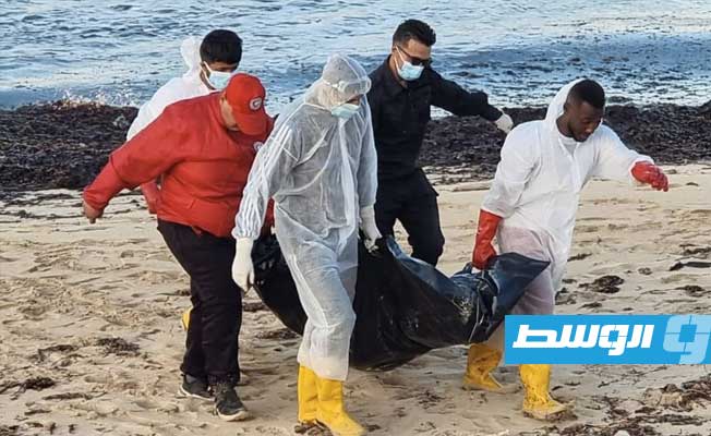 انتشال جثث 34 مهاجرًا خلال خمسة أيام قبالة سواحل صبراتة