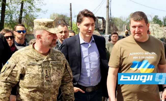 رئيس الوزراء الكندي يقوم بزيارة مفاجئة لإيربين في ضواحي العاصمة الأوكرانية