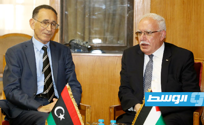 الحويج يبحث مع وزير الخارجية الفلسطيني تعزيز العلاقات التجارية