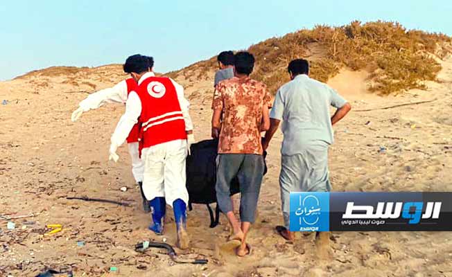 انتشال جثة مجهولة الهوية من ساحل منطقة عين غزالة غرب طبرق