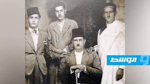 من اليمين الوجيه مصطفى امنينه والشريف الماقني ومصطفى المستيري