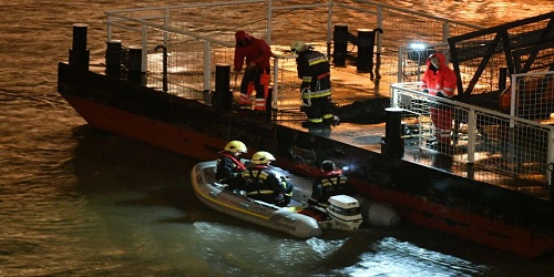مقتل 7 كوريين جنوبيين و21 مفقودًا لدى غرق مركب سياحي في الدانوب