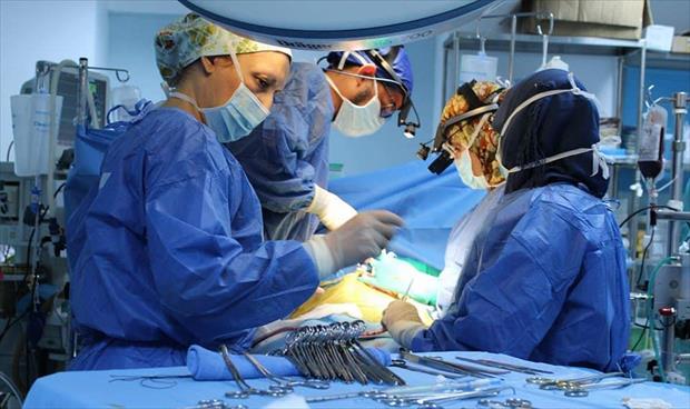 فريق ليبي - أميركي يجري عمليات قلب مفتوح لثلاثة أطفال