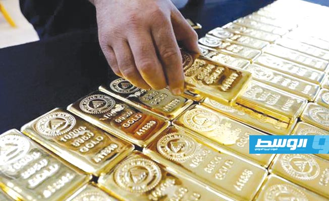 الذهب يسجل أكبر خسارة أسبوعية في شهر