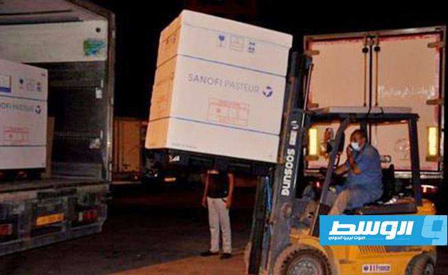 وصول شحنة «تحصينات» إلى مخازن «الإمداد الطبي» في طرابلس
