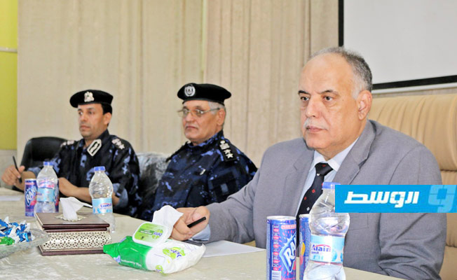 «داخلية الموقتة» تشكل لجنة لتحديد الموظفين وأعضاء الشرطة الذين انضموا إلى الجماعات الإرهابية في درنة