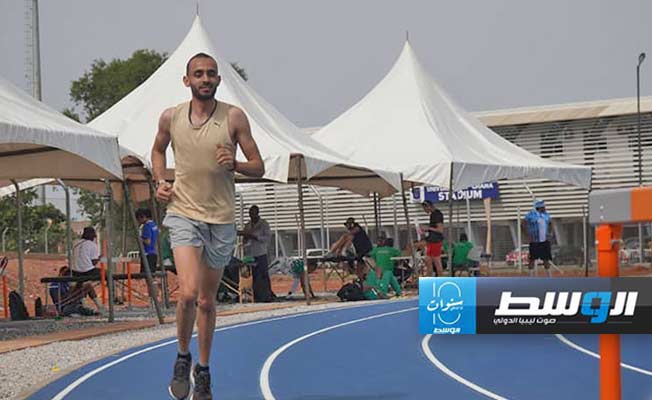 العداء الليبي محمد الجورني يخوض سباق 1500 متر اليوم بدورة الألعاب الأفريقية (صور)