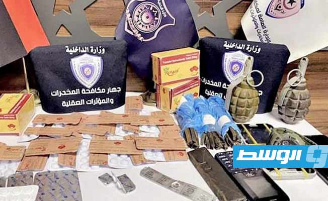 ضبط مروج للمخدرات وبحوزته قنبلتين يدويتين في طرابلس