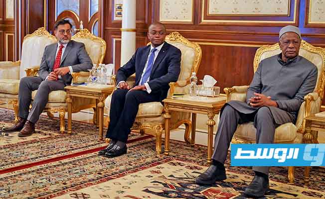 رئيس المجلس الرئاسي محمد المنفي يستقبل رئيس بعثة الأمم المتحدة للدعم في ليبيا عبدالله باتيلي، الثلاثاء 7 مارس 2023 (المجلس الرئاسي)
