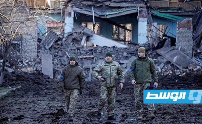 قصف روسي على دونباس.. وبايدن يوقع حزمة مساعدات ضخمة لأوكرانيا