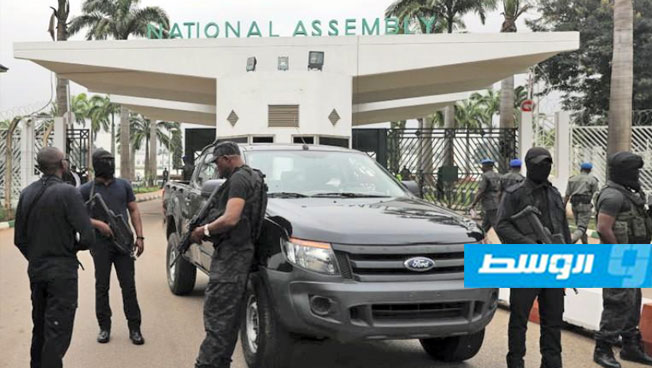 الرئاسة النيجيرية تدين الحصار الأمني «غير المصرح به» للبرلمان