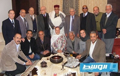 لفيف من وجهاء بنغازي في مناسبة تكريمه